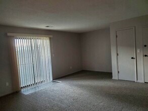 1312 NW 6th St in Blue Springs, MO - Building Photo - Building Photo