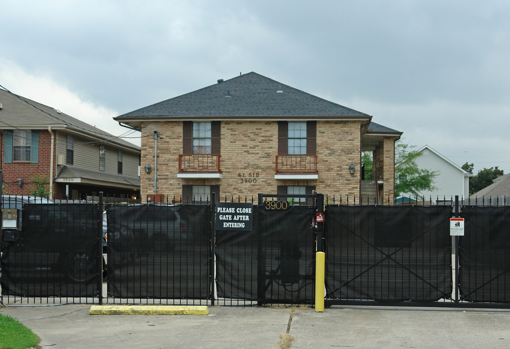 3900 Division St in Metairie, LA - Building Photo