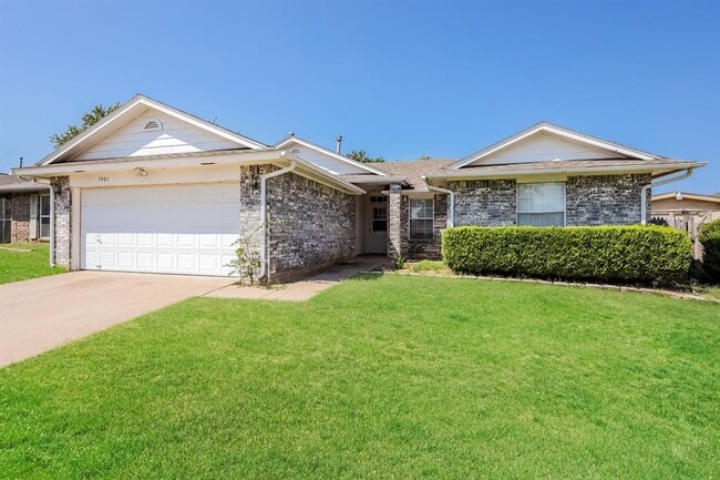 1401 Nottoway Dr in Midwest City, OK - Building Photo - Building Photo