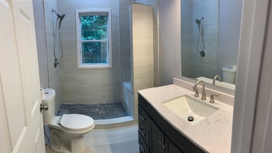 106 Brawley St in Chester, SC - Foto de edificio - Building Photo