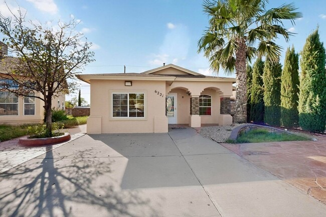 6221 Patria St in El Paso, TX - Building Photo - Building Photo