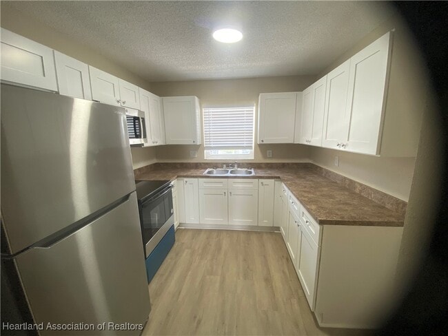 1741 Kent Dr in Sebring, FL - Building Photo - Building Photo
