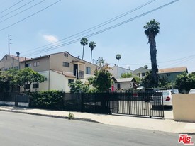 3239 Pasadena Ave Apartments