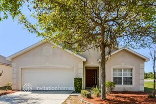 7510 Dragon Fly Loop in Gibsonton, FL - Building Photo