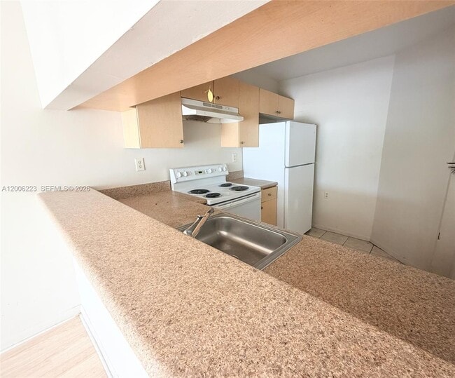 960 Lake Victoria Dr in West Palm Beach, FL - Foto de edificio - Building Photo