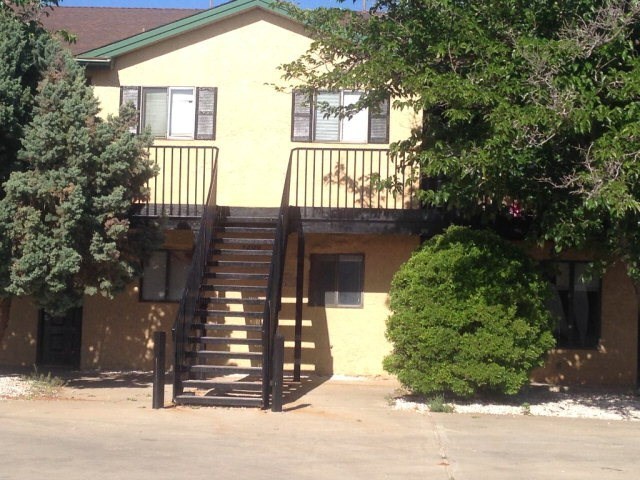 1202 D NE Aspen in Andrews, TX - Building Photo