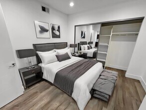 4364 McLaughlin Ave, Unit 302 in Los Angeles, CA - Building Photo - Building Photo