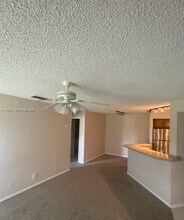 3430 Pinewalk Dr N in Margate, FL - Foto de edificio - Building Photo