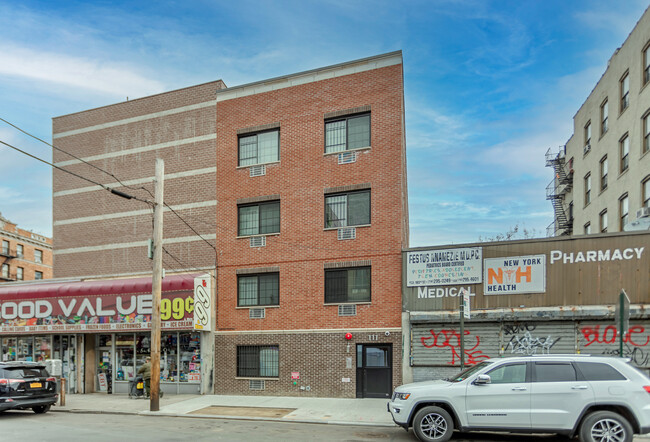 111 E 183rd St in Bronx, NY - Foto de edificio - Building Photo