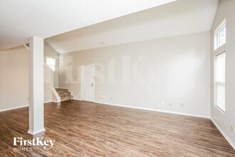 12205 Lindley Dr in Noblesville, IN - Foto de edificio - Building Photo