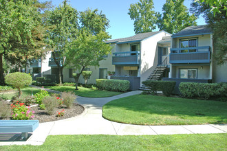 The Gate Apartments in Pleasant Hill, CA - Building Photo - Building Photo