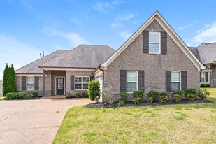 2581 Woodcutter Dr in Southaven, MS - Building Photo