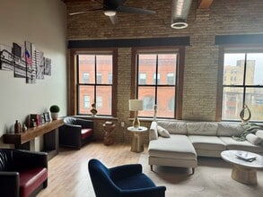 205 N Water St in Milwaukee, WI - Building Photo - Building Photo