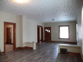 716 Beacon St in Minot, ND - Building Photo - Building Photo