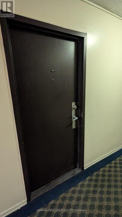 200 Lotherton Pathway in Toronto, ON - Building Photo