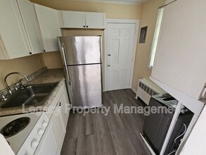 1400 Roslyn Dr in Burlington, NC - Building Photo - Building Photo