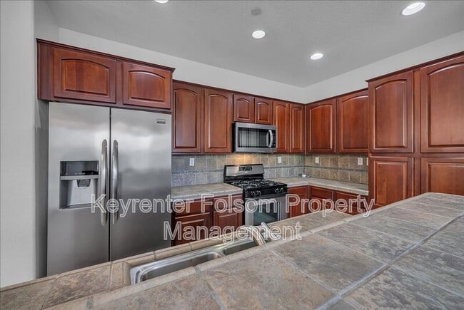 property at 2901 Esplanade Cir