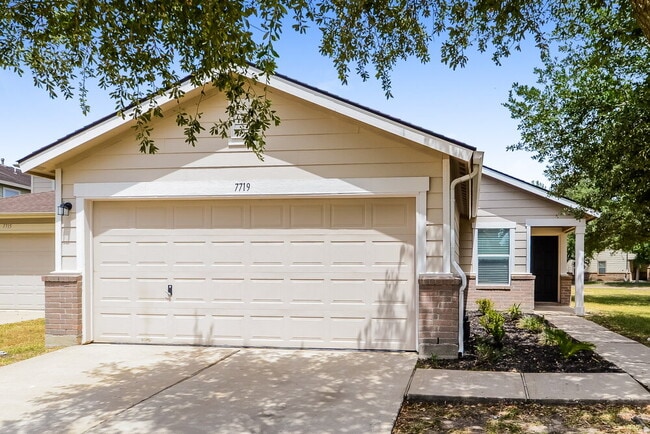 property at 7719 Balsam Crossing Ln