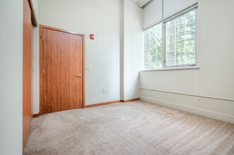 Elementary School Apartments in Schofield, WI - Foto de edificio - Interior Photo