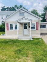 4 Sea Cliff Ave in Sea Cliff, NY - Building Photo