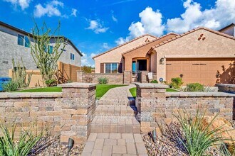 1322 W Spur Dr in Phoenix, AZ - Building Photo - Building Photo