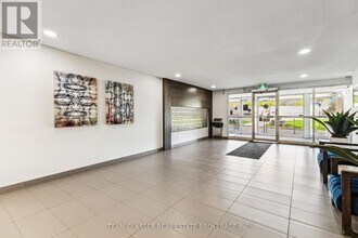 1570-1570 Adelaide St N in London, ON - Building Photo - Building Photo