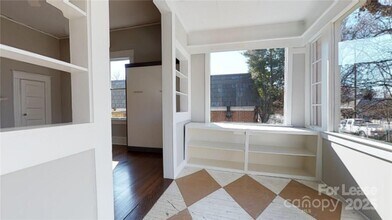 428 Hawthorne Ln in Charlotte, NC - Building Photo - Building Photo