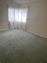 42201 Cosmic Dr in Temecula, CA - Building Photo - Building Photo