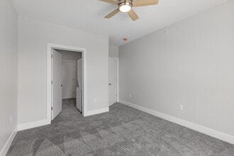 Windsor Hills in Omaha, NE - Building Photo - Building Photo