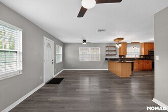 516 3rd Ave NE, Unit 6 in Largo, FL - Foto de edificio - Building Photo