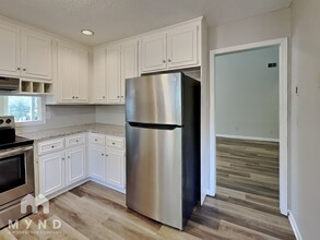 120 Softwood Cir in Roswell, GA - Building Photo - Building Photo