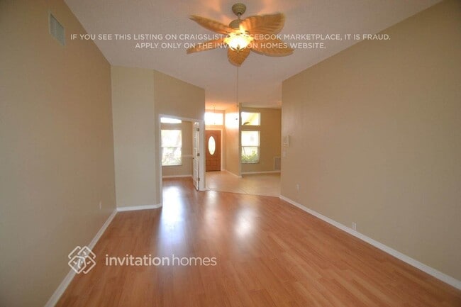 3613 71st Terrace E in Sarasota, FL - Foto de edificio - Building Photo