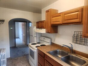732 Idlewood Ave in Carnegie, PA - Building Photo - Building Photo