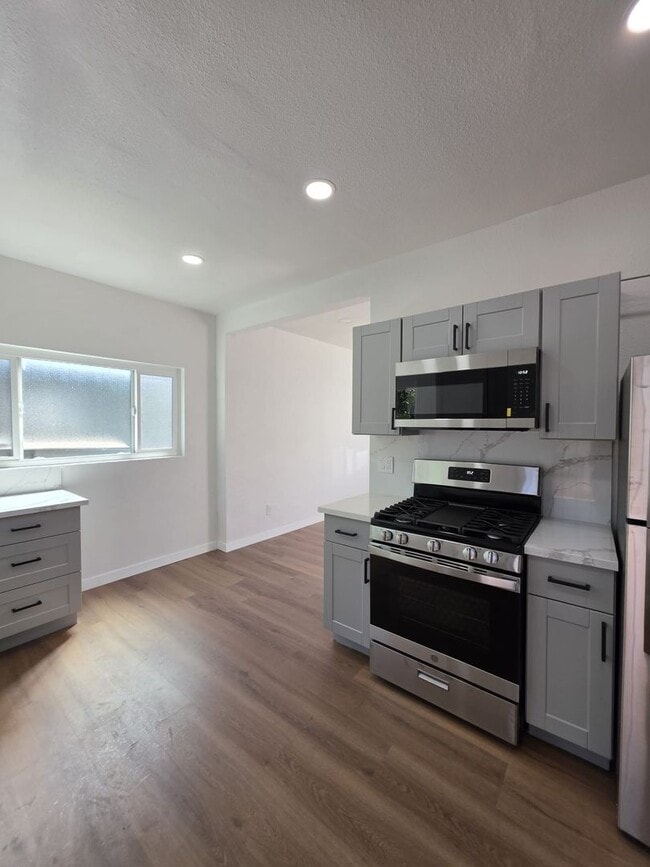 3260-3264 Steel St in San Diego, CA - Building Photo - Building Photo