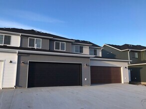 4950 36th Ave S, Unit 4988 in Fargo, ND - Building Photo - Building Photo