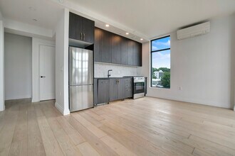 875 4th Ave in Brooklyn, NY - Foto de edificio - Building Photo