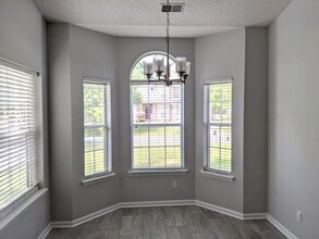 8512 Albury Walk Ln in Charlotte, NC - Foto de edificio - Building Photo