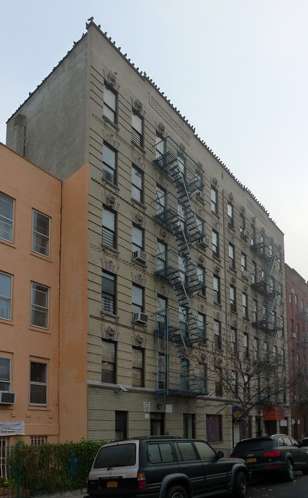 335 E 118th St in New York, NY - Foto de edificio