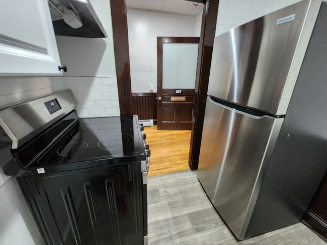 18 Langdon St, Unit 207 in Montpelier, VT - Building Photo - Building Photo