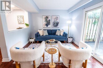 134 Song Meadoway in Toronto, ON - Building Photo - Building Photo