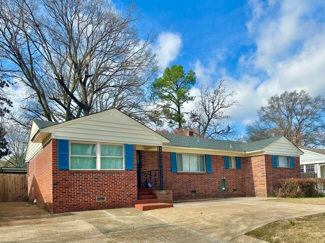 property at 141 N White Station Rd