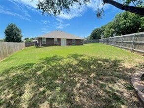1705 Teakwood Cir in Norman, OK - Building Photo - Building Photo