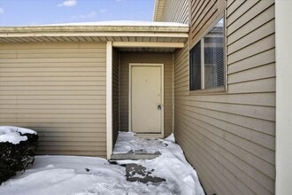 2755-2761 Scarlet Oak Dr in Toledo, OH - Building Photo - Building Photo