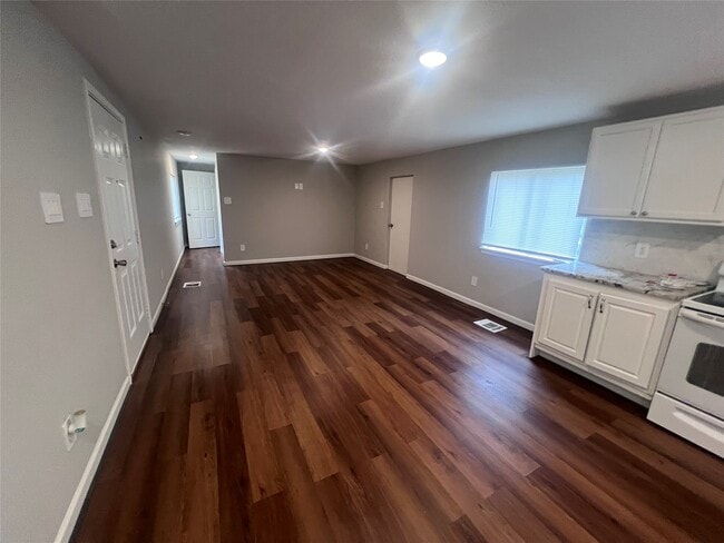 property at 41517 S Brenda Ln