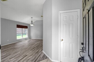 232 Adobe Terrace N in Montgomery, TX - Building Photo - Building Photo