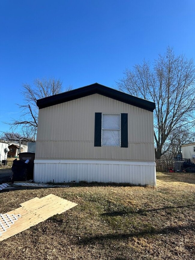 property at 1900 Harper Dr