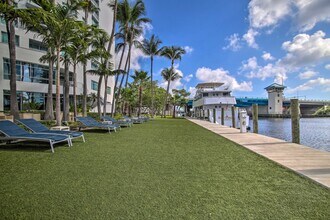 2670 E Sunrise Blvd, Unit NEWLY RENOVATED CONDO in Fort Lauderdale, FL - Foto de edificio - Building Photo