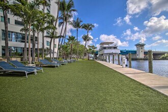 2670 E Sunrise Blvd, Unit NEWLY RENOVATED CONDO in Fort Lauderdale, FL - Building Photo - Building Photo