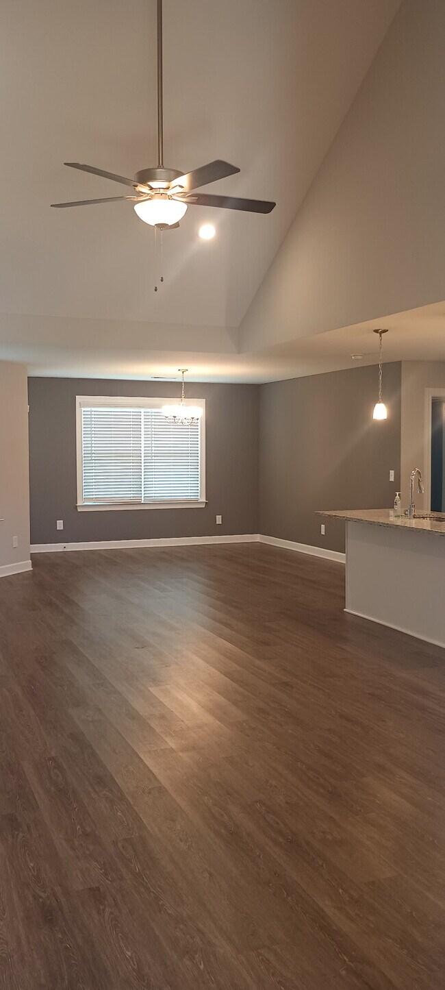 82 Pinnacle Point Ln in Tullahoma, TN - Building Photo - Building Photo