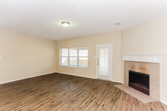 1771 Eagle River Trail in Lancaster, TX - Foto de edificio - Building Photo